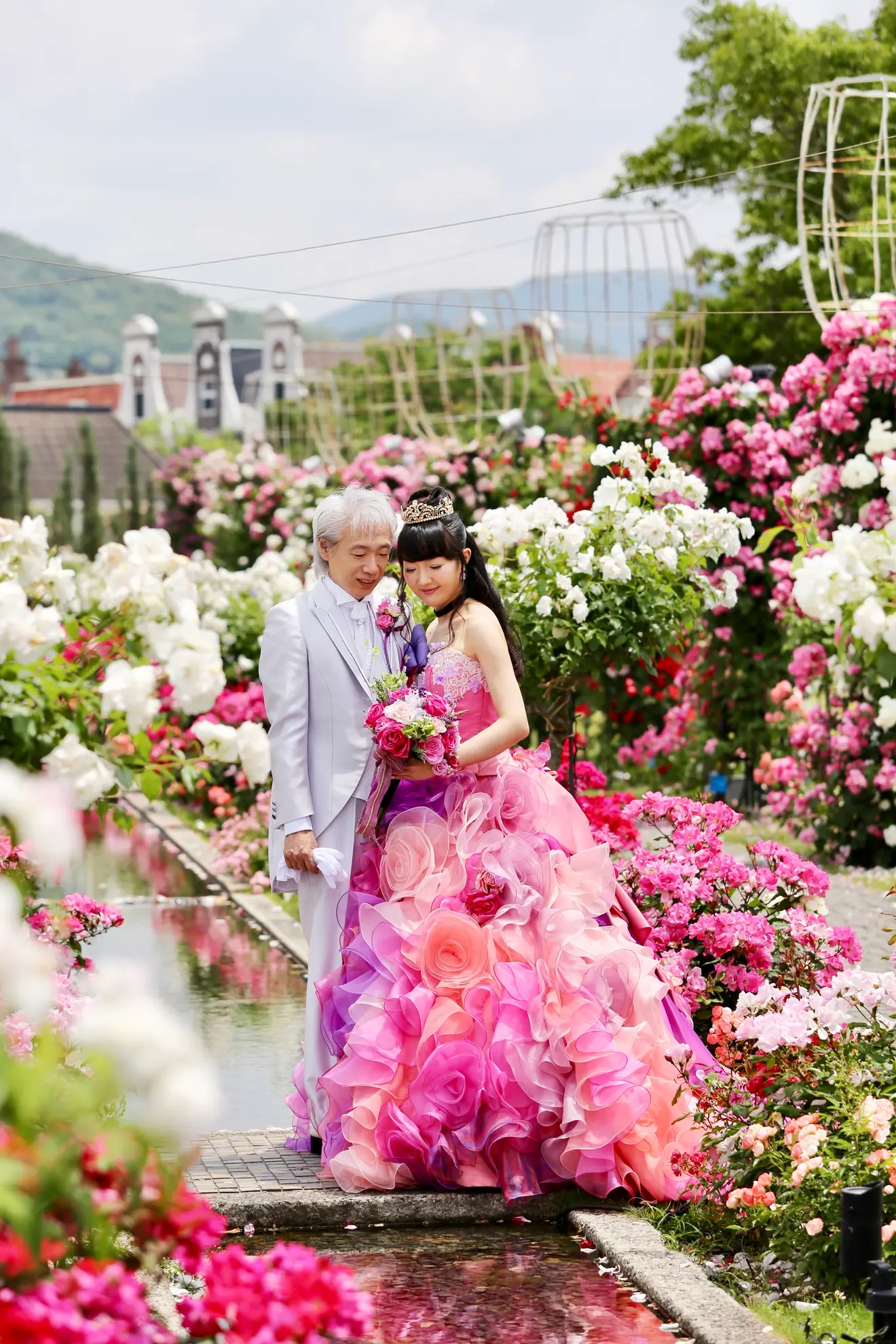花束　ブライダル　海外ウェディング　ナチュラル　ガーデン　撮影　ローズ　バラ アジア最大級 日本一の薔薇の街ウエディング - ハウステンボスの結婚式