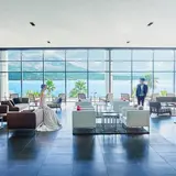 W the style of wedding