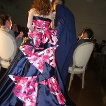 お気に入りのドレスの後ろ姿