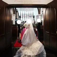 挙式入場時のベールダウン