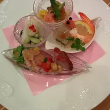 目にも鮮やかな一皿でした。