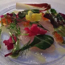 色鮮やかなサラダ