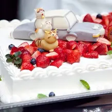 ケーキにねこ達と車を