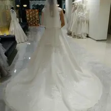 ドレスのトレーンです。