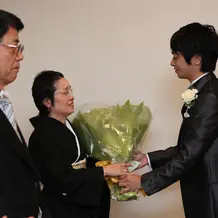 当日プランナーから花をプレゼントされた