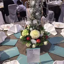 ツリーをイメージしたデーブルフラワー