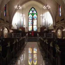 ステンドグラスがとても綺麗な大聖堂。