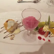 フルーツとかき氷の食感でさっぱりした