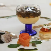沖縄の食材を使った料理を楽しめます