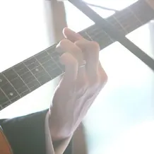 新郎によるギター演奏
