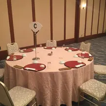 宴会用ですが結婚式はクロスを変えれます