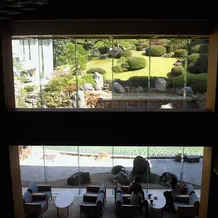 ２階から見た日本庭園