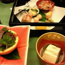 奥はオードブル風の膳