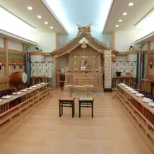 神前式も明るく綺麗