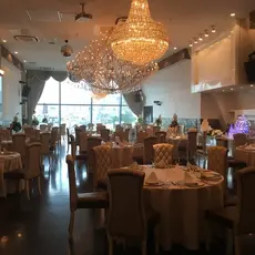 ブリリアント ティアラで結婚式 みんなのウェディング