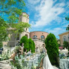 大宮駅すぐの貸切ウェディング