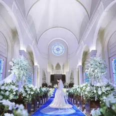 圧巻のチャペルで感動挙式が叶う