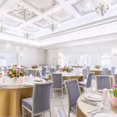 異なる世界観の3つの披露宴会場