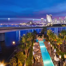 みなとみらいの絶景臨むテラス 