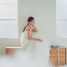 特別な日を美しく輝く運命の一着