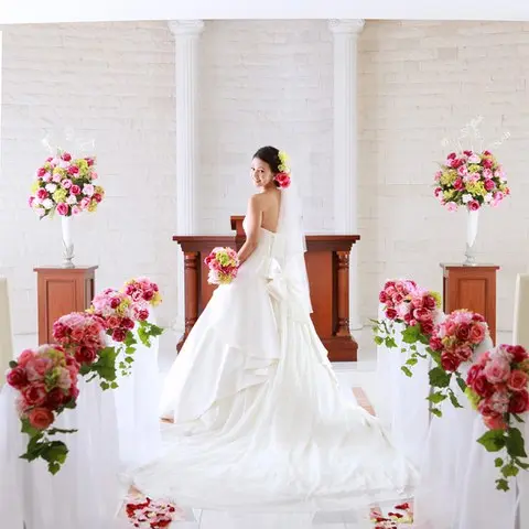 5 16 日 9 00 18 00 挙式パッケージプラン 結婚式が48 000円追加料金なし 52 800円税込 チャペルグリーンベル北白川 みんなのウェディング