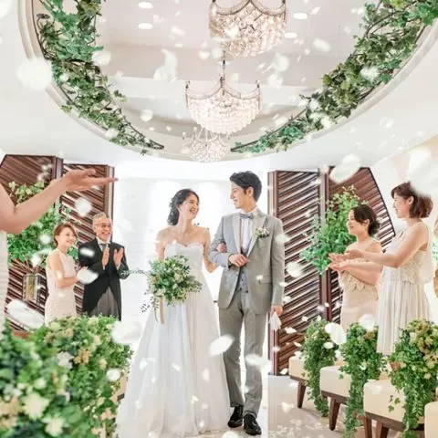 11 13 日 10 00 19 00 年内挙式ok シンプルな挙式がお得に叶う 少人数専門相談会 小さな結婚式 横浜店 みんなのウェディング