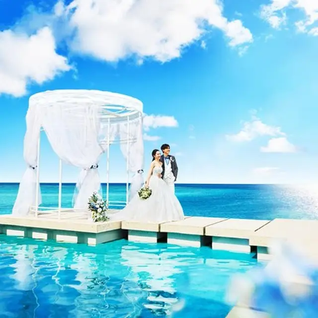 公式情報：アートグレイス オーシャンフロントガーデンチャペル 沖縄で