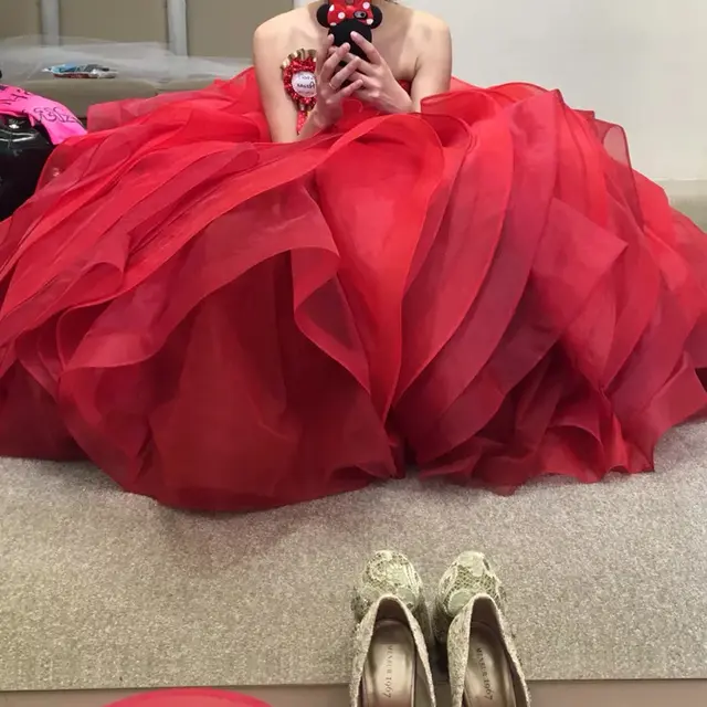 運命のドレスは アンテプリマの赤ド 結婚式準備レポ みんなのウェディング