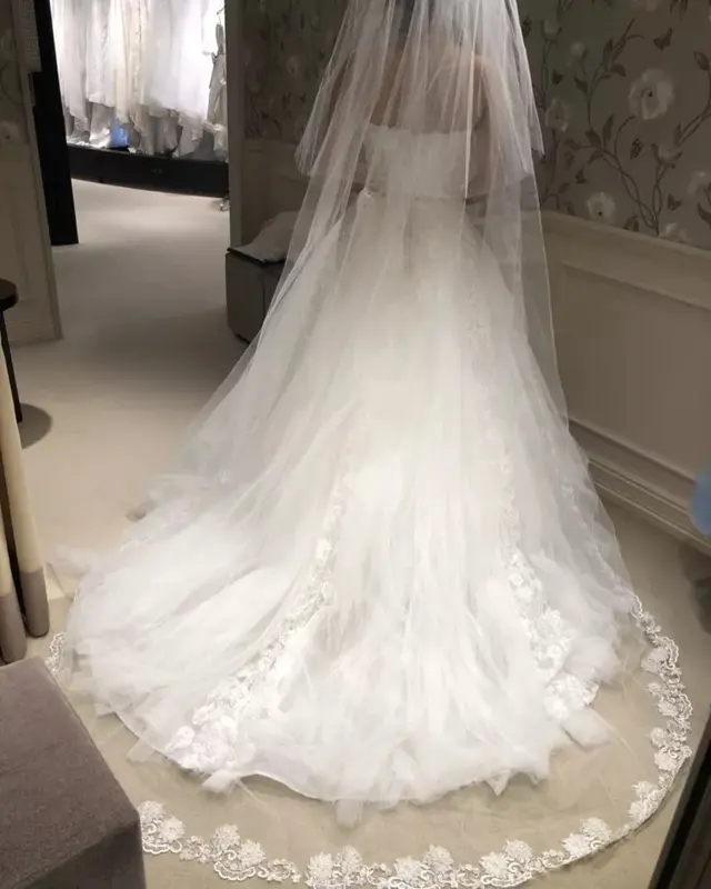 ロングベールの後ろ姿 ウェディング 結婚式準備レポ みんなのウェディング