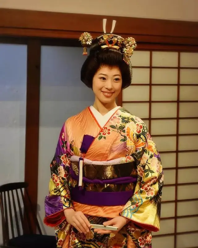 現在では数少なくなった結髪師さんに 結婚式準備レポ みんなのウェディング