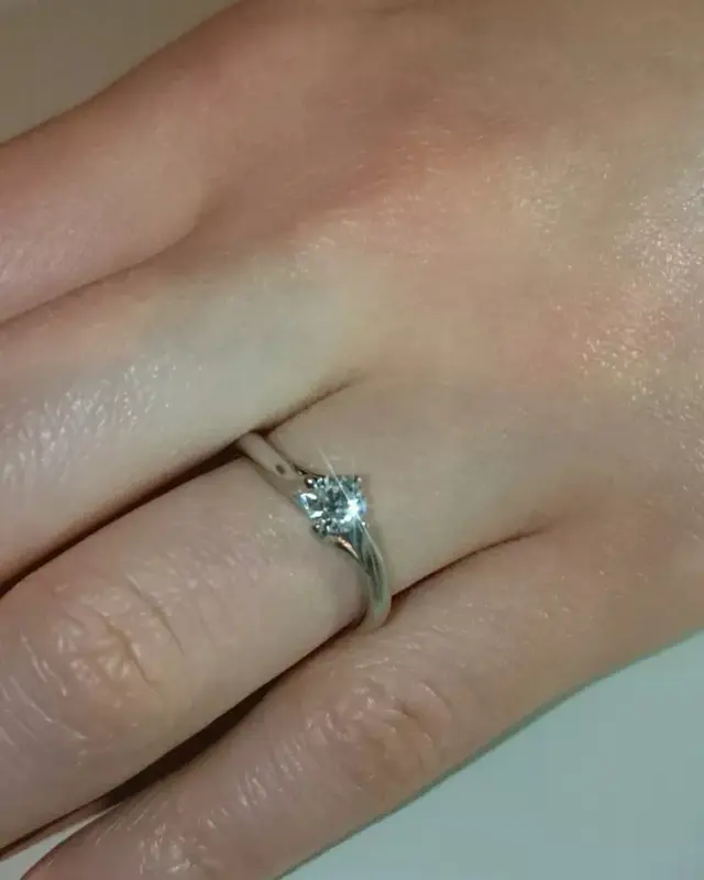 I Primoの婚約指輪で プロポ 結婚式準備レポ みんなのウェディング