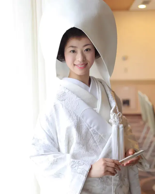 品格ある花嫁姿 花嫁がカツラをかぶ 結婚式準備レポ みんなのウェディング