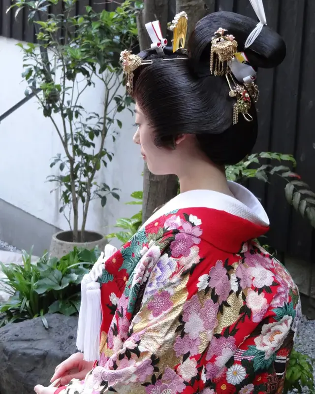 披露宴で着た色打掛は、総相良刺繍の - 結婚式準備レポ【みんなの