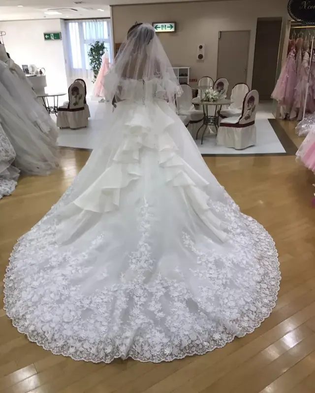 ウェディングドレス　ウィズアホワイト　ヴェラウォン　桂由美　披露宴　結婚式　韓国 ウェディングドレス ウィズアホワイト ヴェラウォン 桂由美 披露宴