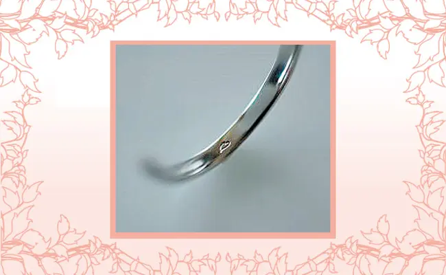 ふたりの幸せを見守るフラワーシャワー刻印
