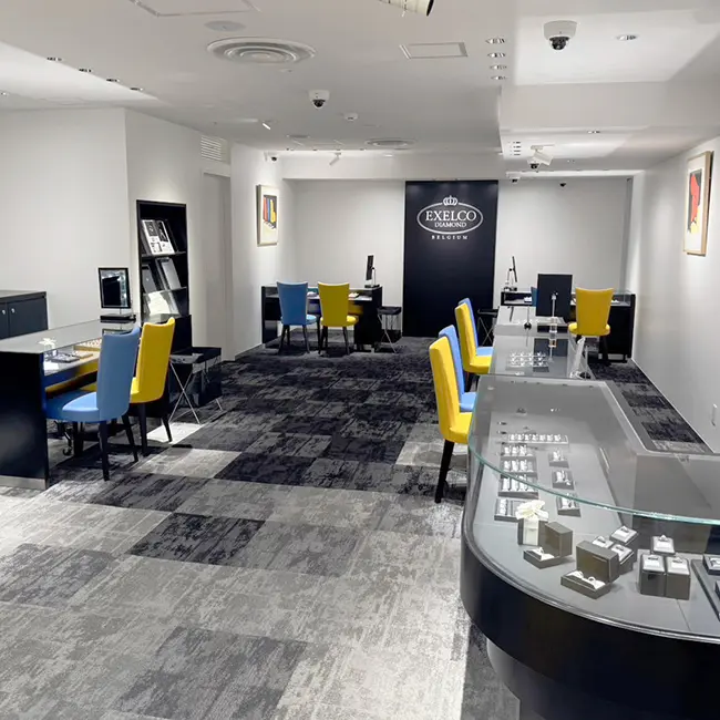 横浜モアーズ店