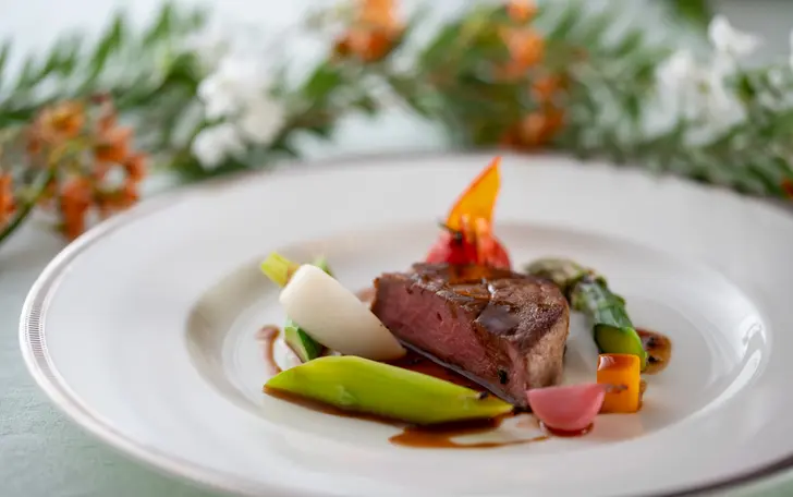 国内外で研鑽を積んだシェフが手掛ける美食でおもてなし