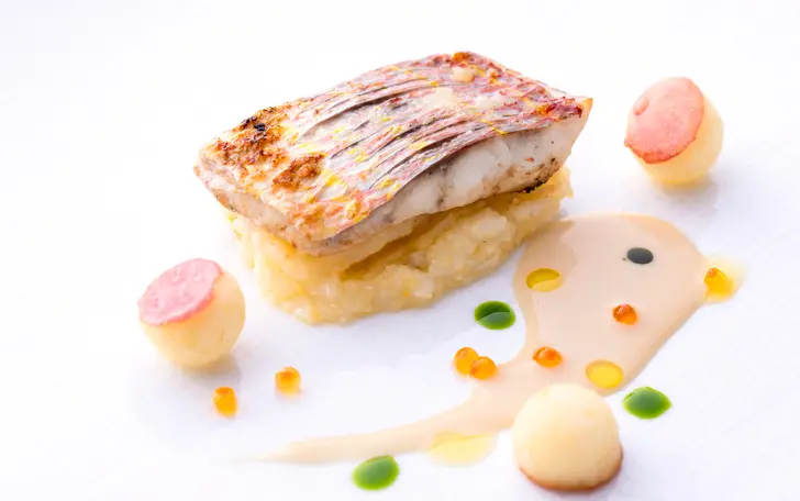 独自で仕入れるブランド牛や漁港から直接仕入れる新鮮なお魚まで
おもてなしの中心となるお料理で大切なゲストをおもてなし♪