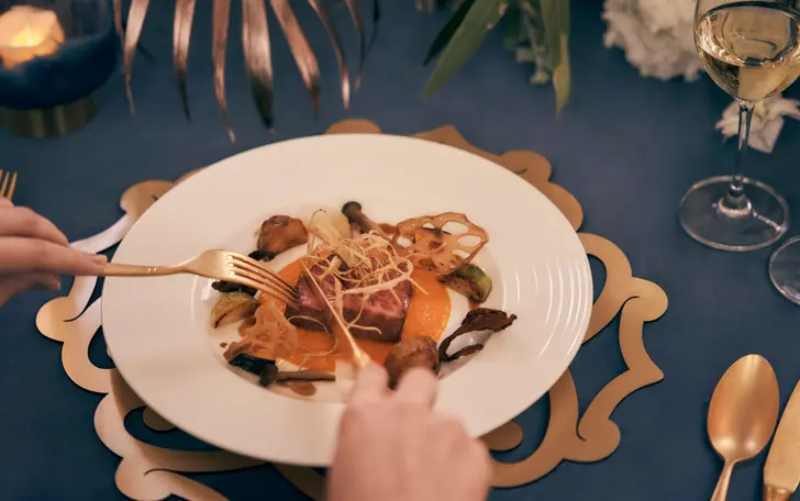 《完全貸切の行き届いたサービス》アペティスタイルを愉しんだ後、後半はフォーマルスタイルで至福のフルコース料理を