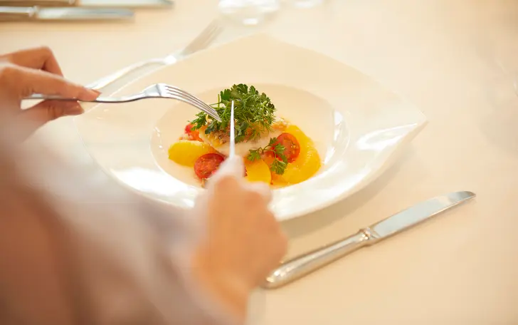 地産地消の自慢の料理。見た目も美しく、素材の味を活かした味付けは、幅広い年齢層のゲストからも好評！