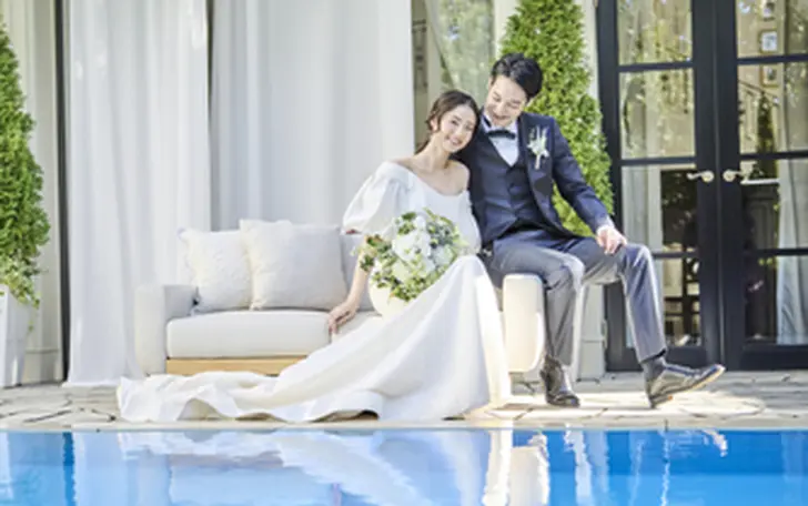 プール付きのガーデン、駅近とは思えない充実設備と広さでおもてなしの結婚式がかないます。