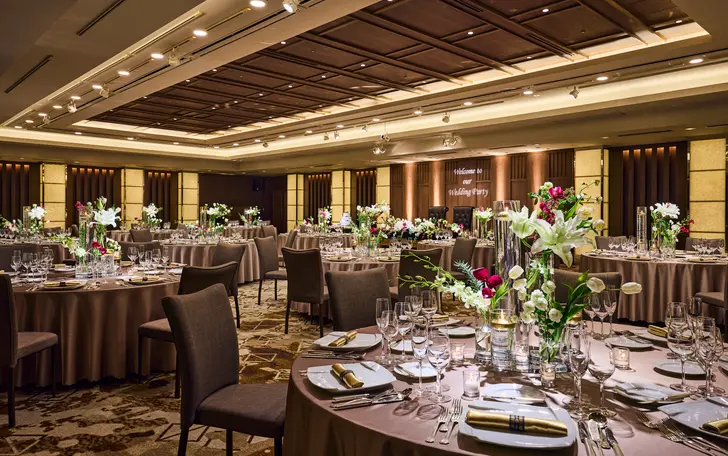 自然の恵みをモチーフにしたナチュラルで温かみのある表情を
デザインのカタチに