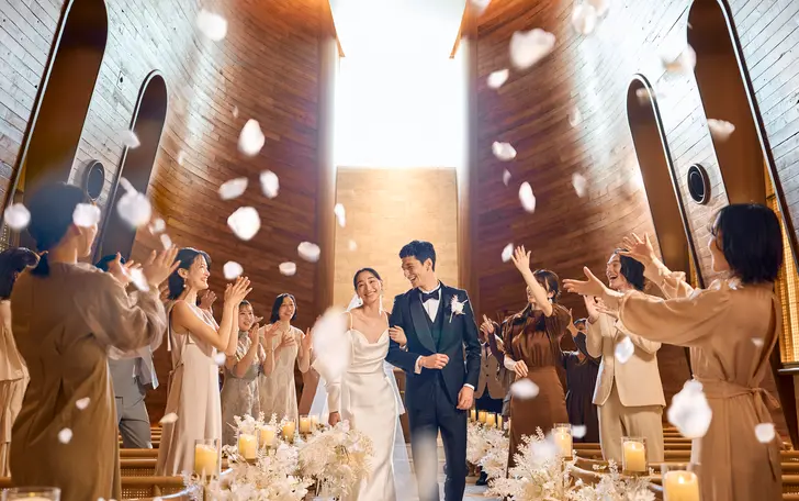 ゲストからの祝福が感じられる感動的な挙式に
