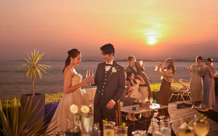 佇むだけで絵になるフォトジェニックな空間。打ち上げ花火やバルーン演出が人気!!