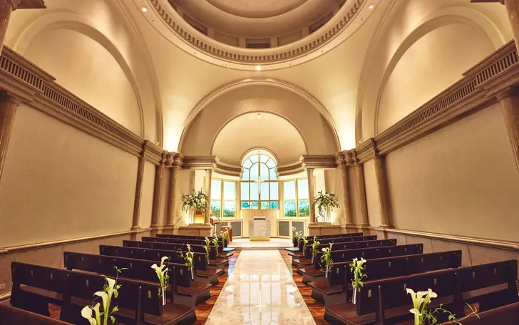 圧巻の11mドーム天井　時代を超えて美しくモダンに進化した本格ヨーロピアンチャペル