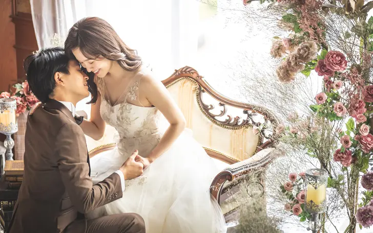 ブライダルフェアでも試着体験が出来る！当日とは違うドレスが着れる前撮りも◎