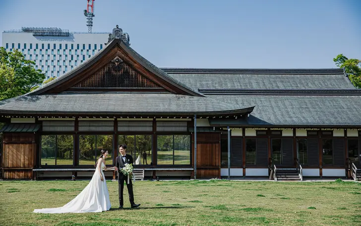 国際会議APEC95にて各国首脳を招きもてなす為、総工費8億円をかけて創建された格式ある会場。