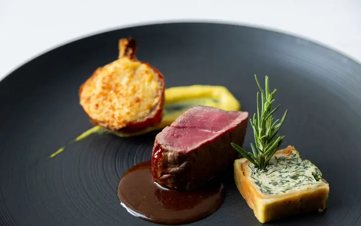 おもてなしに欠かせない料理は、素材や調理方法など徹底してこだわっています。