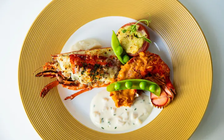 日本では希少な食材と唐戸市場直送の食材を融合させたフルコースは幅広い層のゲストに好評！