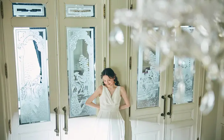 絵画のような写真を一生の記念に。知的好奇心をくすぐる絵画や美しい芸術を施した上質でエレガントな邸宅